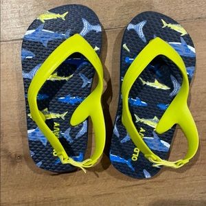 BNWT Old Navy Shark Sandals Toddler Size 7